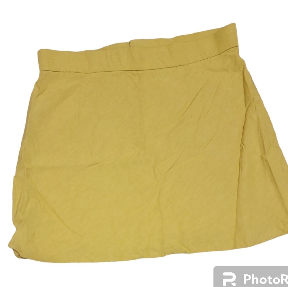 Zara size large yellow high rise waist mini skirt